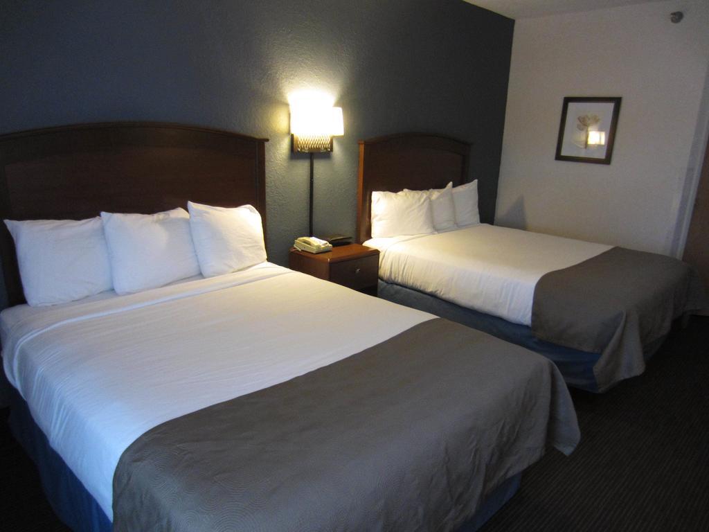 Americinn By Wyndham Hutchinson Quarto foto