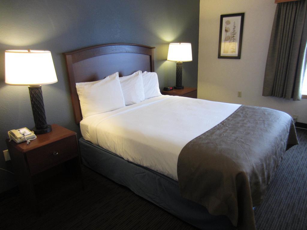 Americinn By Wyndham Hutchinson Quarto foto